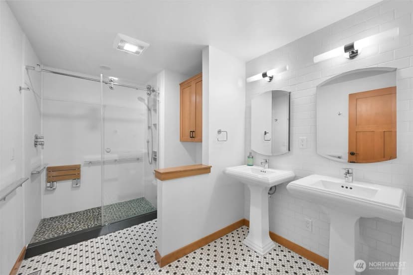 Property photo for 906 11th Street #4, Bellingham photo 24