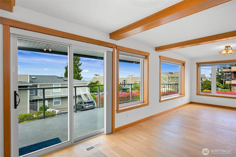 Property photo for 906 11th Street #4, Bellingham photo 11