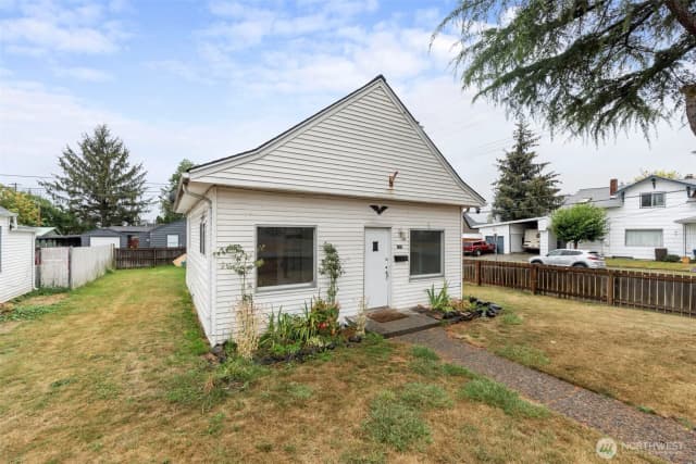 Property photo for 119 Sw Cascade Avenue, Chehalis