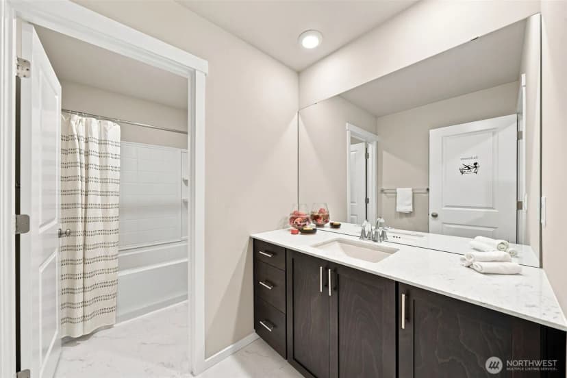 Property photo for 1613 Ne Calavista Street #39, Poulsbo photo 32