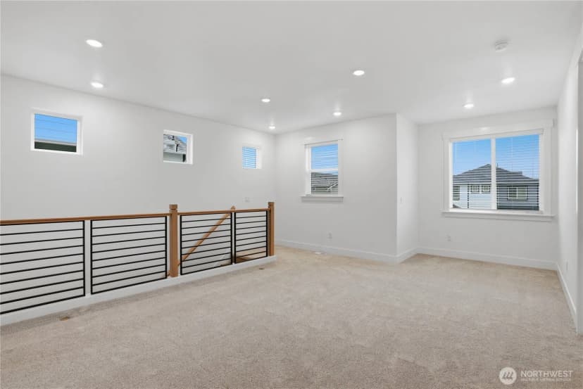 Property photo for 32141 Grand Avenue Se, Black Diamond photo 11