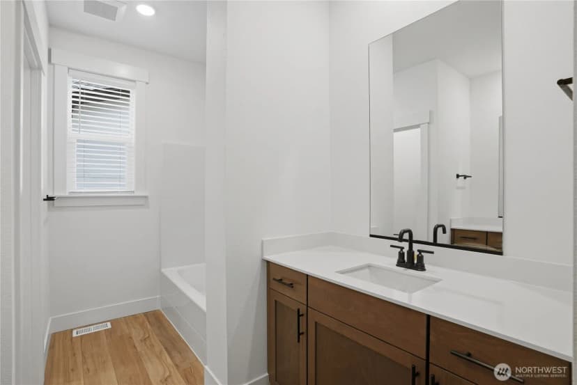 Property photo for 32141 Grand Avenue Se, Black Diamond photo 21