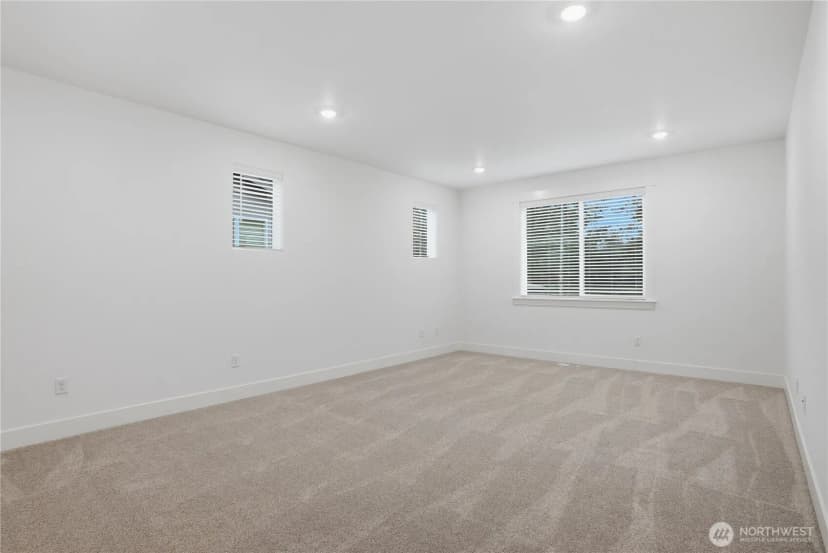 Property photo for 32141 Grand Avenue Se, Black Diamond photo 13