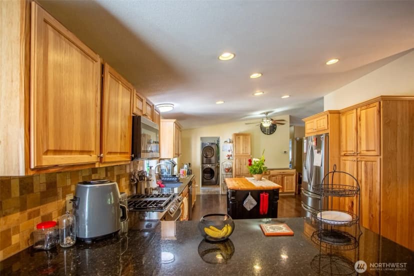 Property photo for 18716 215th Avenue E, Orting photo 14