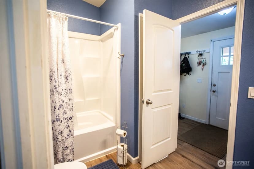 Property photo for 18716 215th Avenue E, Orting photo 31