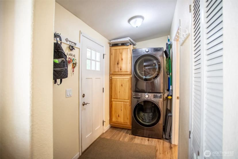 Property photo for 18716 215th Avenue E, Orting photo 10