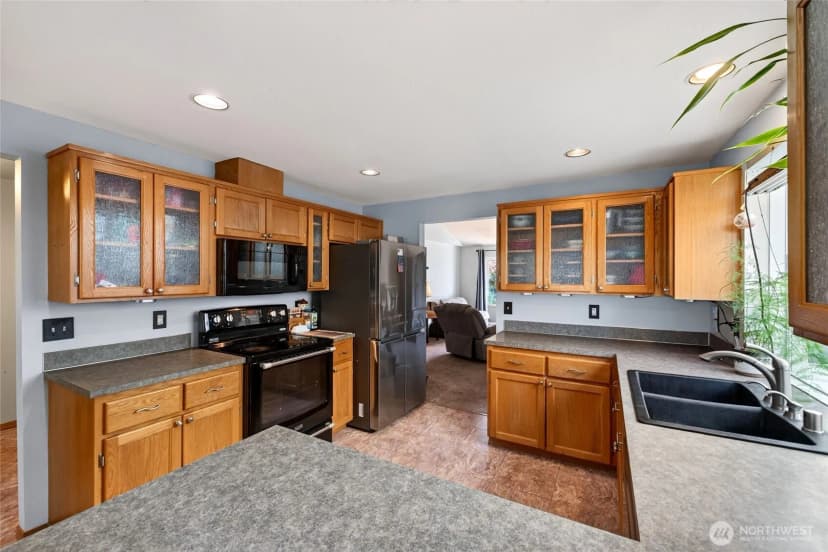 Property photo for 21528 102nd Street E, Bonney Lake photo 7