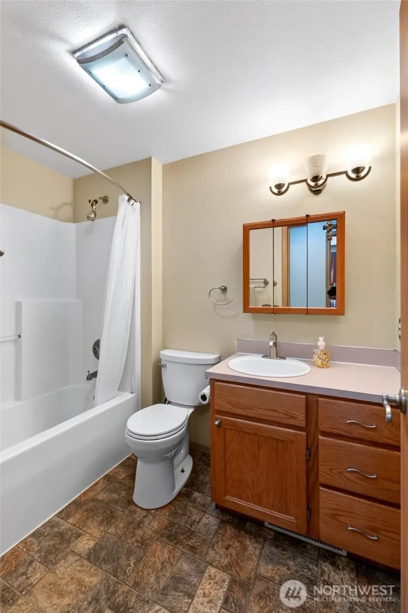 Property photo for 21528 102nd Street E, Bonney Lake photo 14