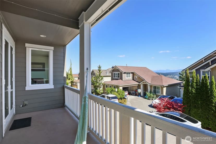 Property photo for 581 Mountain View Lane Nw, Issaquah photo 15