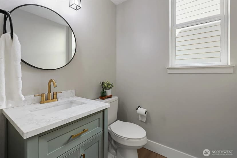 Property photo for 581 Mountain View Lane Nw, Issaquah photo 16