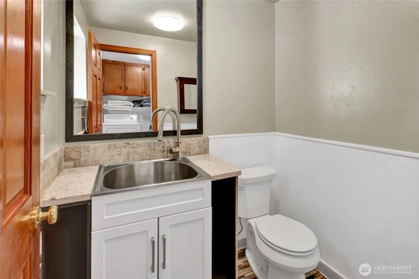 Property photo for 18686 Jolly Road, Burlington photo 20