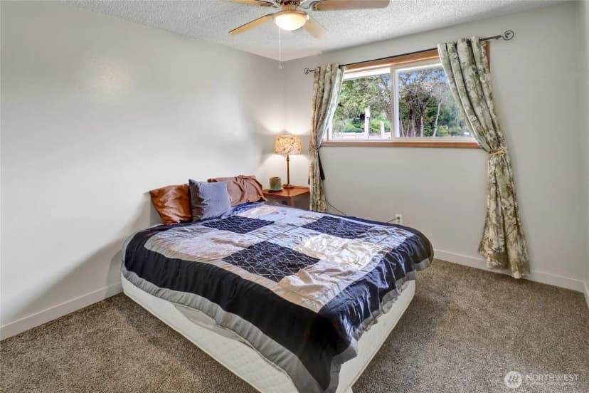Property photo for 18686 Jolly Road, Burlington photo 24