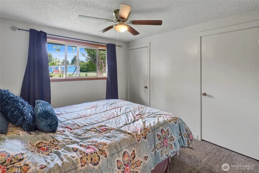 Property photo for 18686 Jolly Road, Burlington photo 23