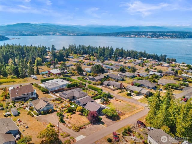 Property photo for 150 N Rhododendron Drive, Port Townsend photo 4