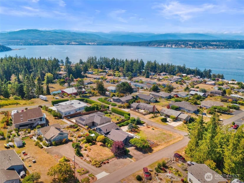 Property photo for 150 N Rhododendron Drive, Port Townsend photo 4