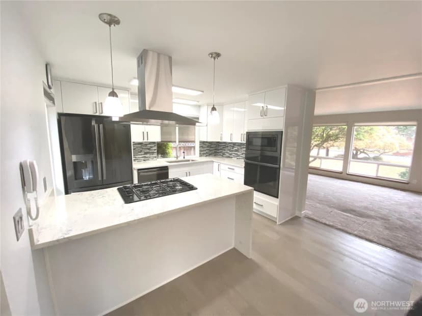 Property photo for 10819 Se 230th Street, Kent photo 6
