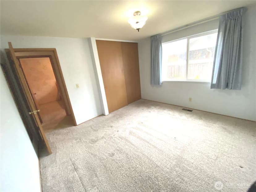 Property photo for 10819 Se 230th Street, Kent photo 11