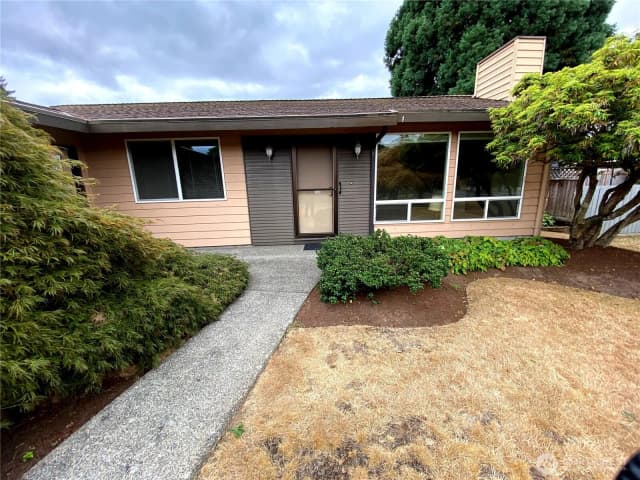 Property photo for 10819 Se 230th Street, Kent photo 2