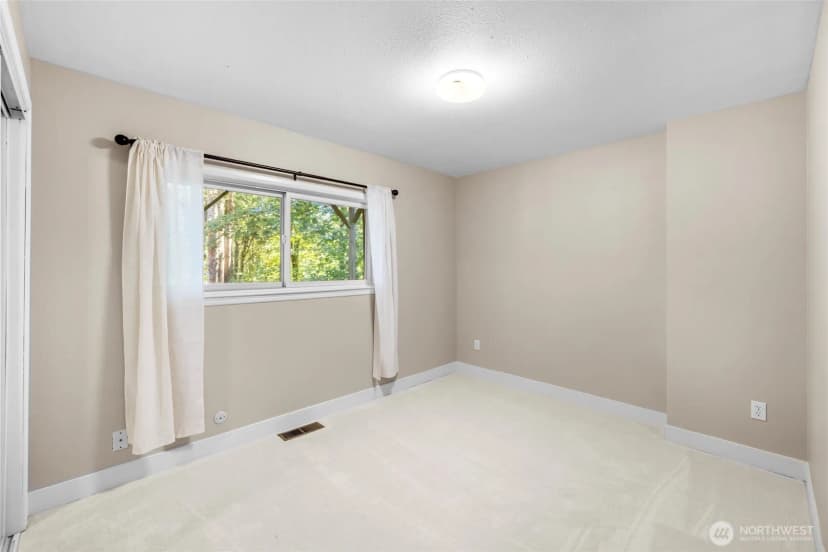 Property photo for 15704 121st Avenue Se, Renton photo 21