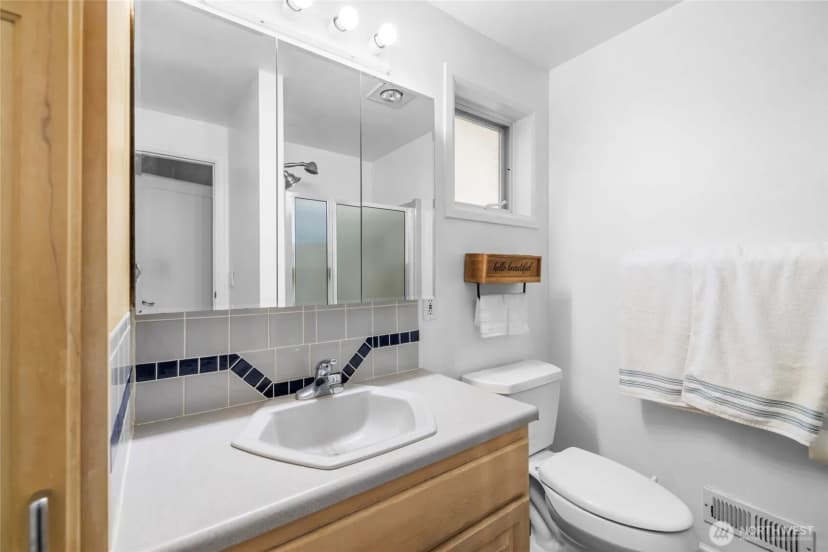 Property photo for 15704 121st Avenue Se, Renton photo 16