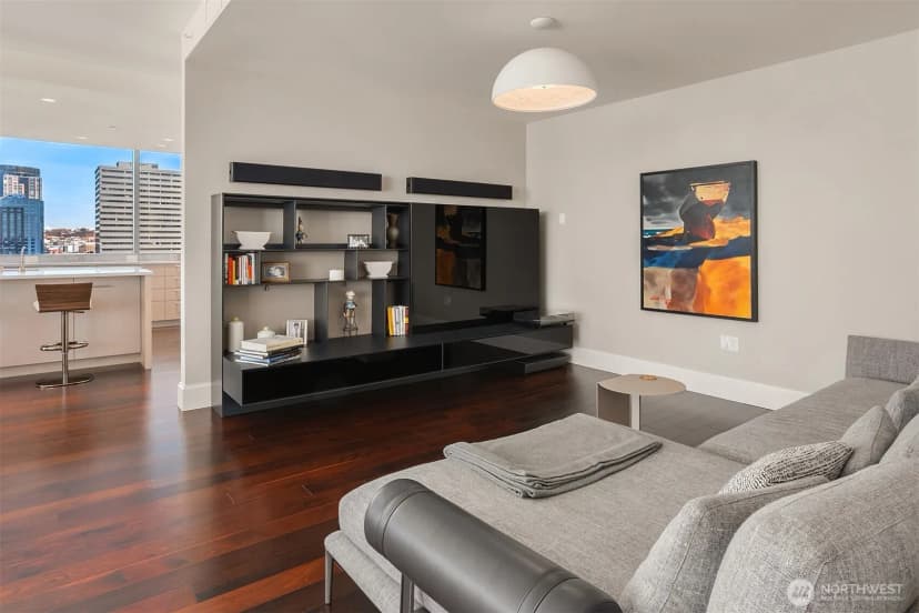 Property photo for 1521 2nd Avenue #2101, Seattle photo 7