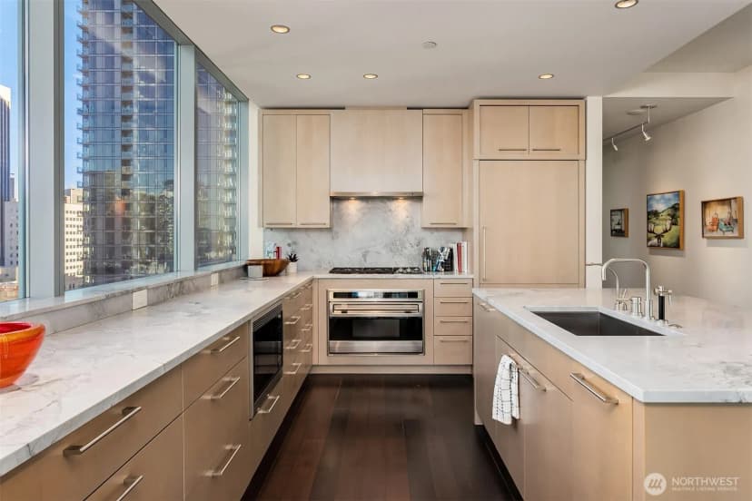 Property photo for 1521 2nd Avenue #2101, Seattle photo 10