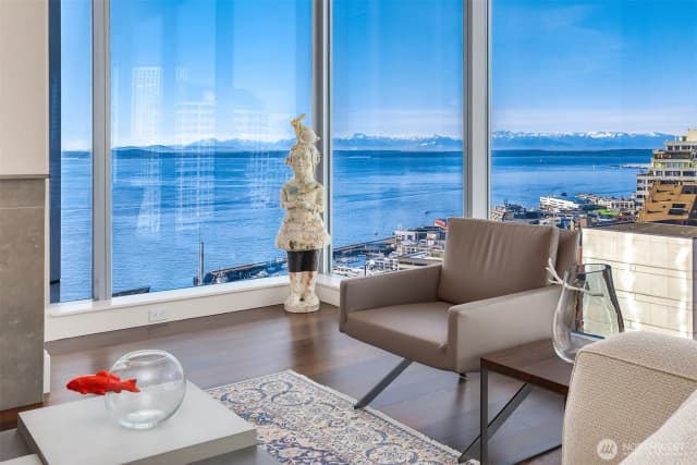 Property photo for 1521 2nd Avenue #2101, Seattle