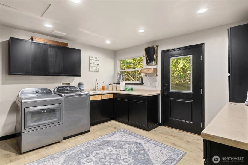 Property photo for 561 3rd Street, Ronald photo 17