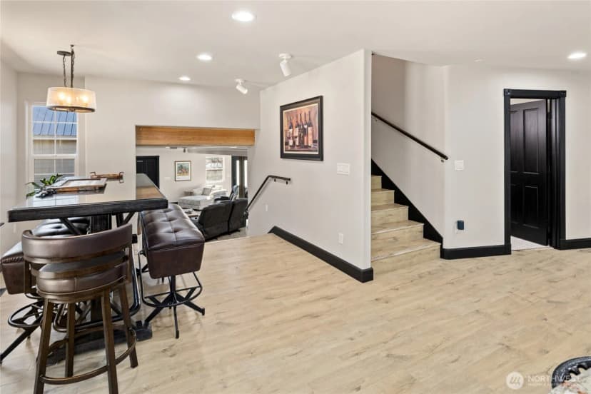 Property photo for 561 3rd Street, Ronald photo 12