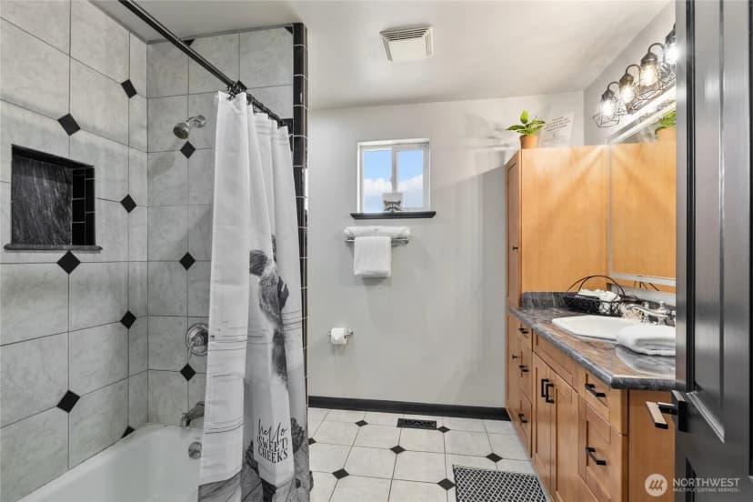 Property photo for 561 3rd Street, Ronald photo 18