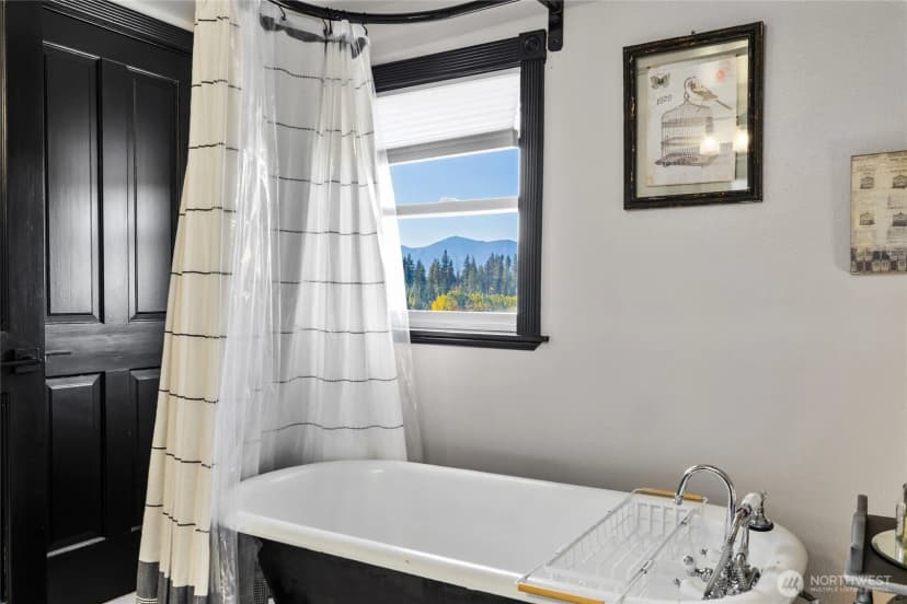 Property photo for 561 3rd Street, Ronald photo 23