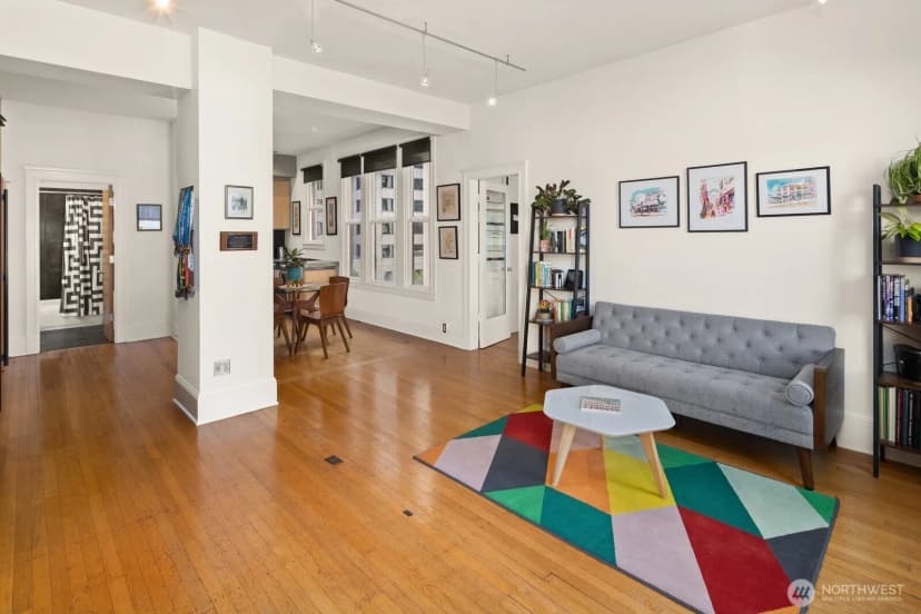 Property photo for 1519 3rd Avenue #504, Seattle photo 4
