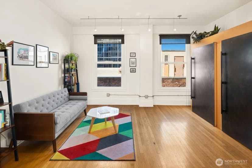 Property photo for 1519 3rd Avenue #504, Seattle photo 8
