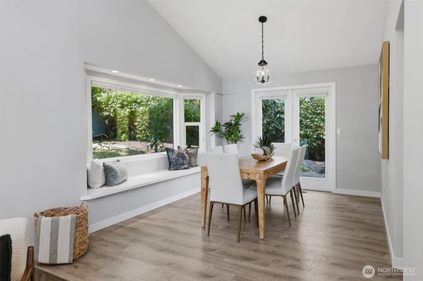 Property photo for 2209 W Lake Sammamish Parkway Ne, Redmond photo 9