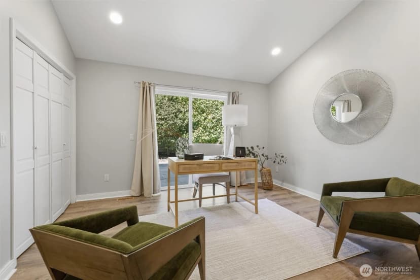 Property photo for 2209 W Lake Sammamish Parkway Ne, Redmond photo 21