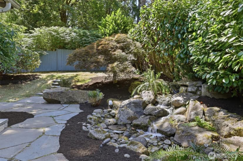 Property photo for 2209 W Lake Sammamish Parkway Ne, Redmond photo 25