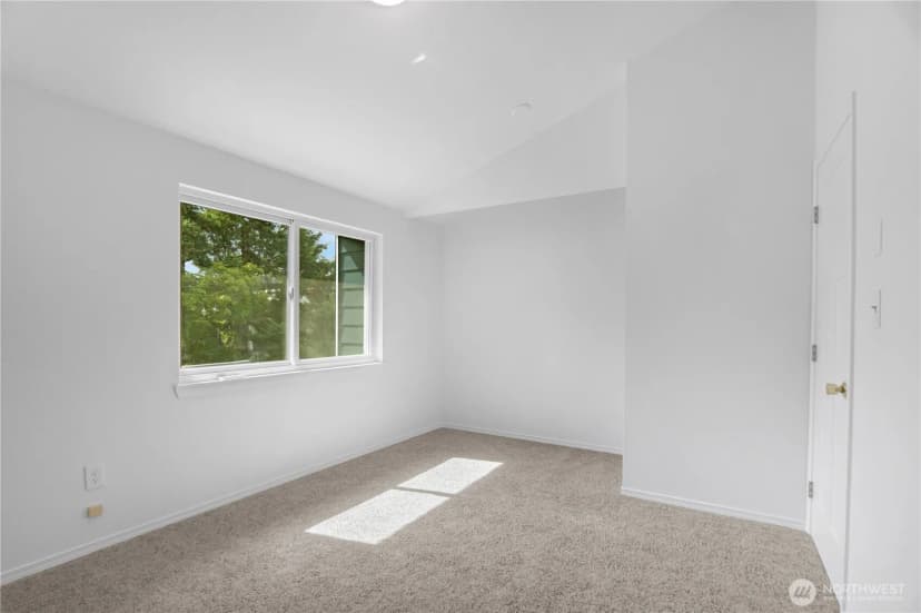Property photo for 17018 Ne 80th Street #c5, Redmond photo 17