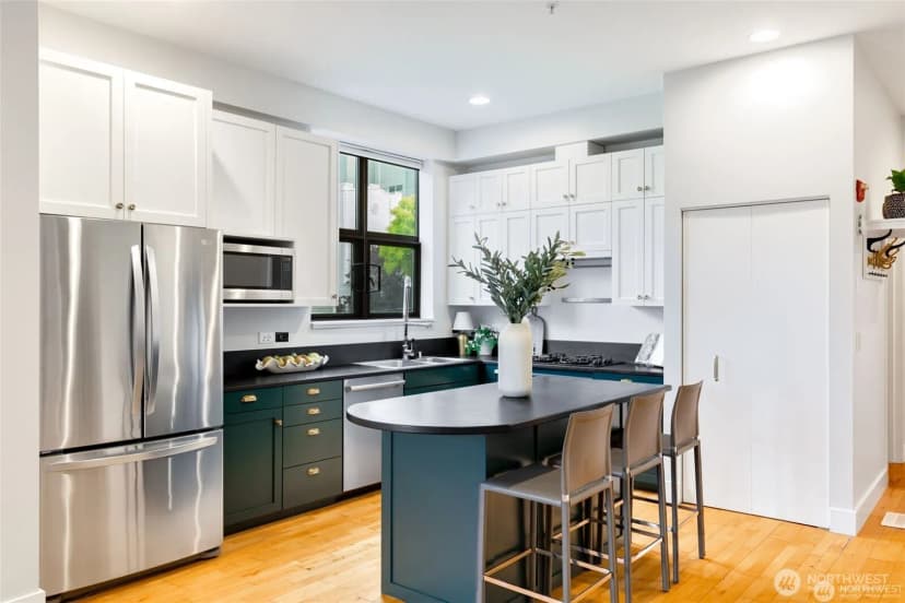 Property photo for 615 E Pike Street #306, Seattle photo 7