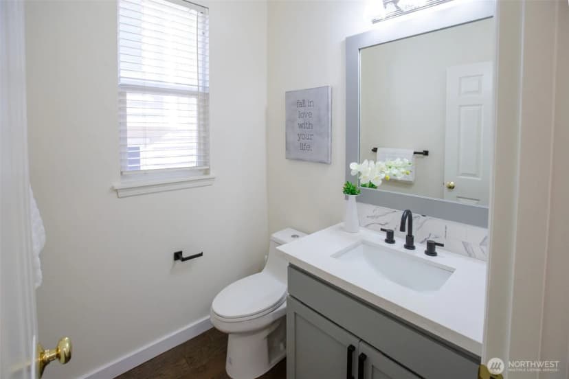 Property photo for 11317 Ne 117th Street, Kirkland photo 6