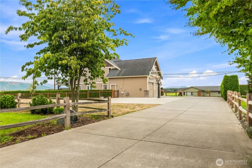 Property photo for 1348 Larkspur Street, Lynden photo 35