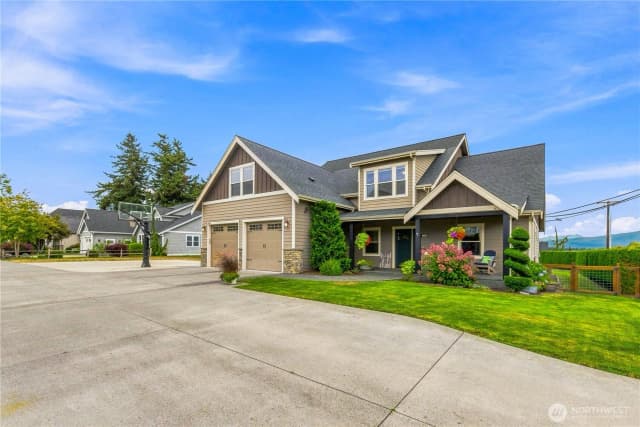 Property photo for 1348 Larkspur Street, Lynden photo 2