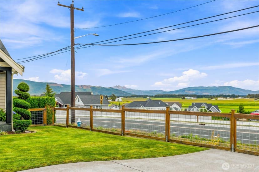 Property photo for 1348 Larkspur Street, Lynden photo 39