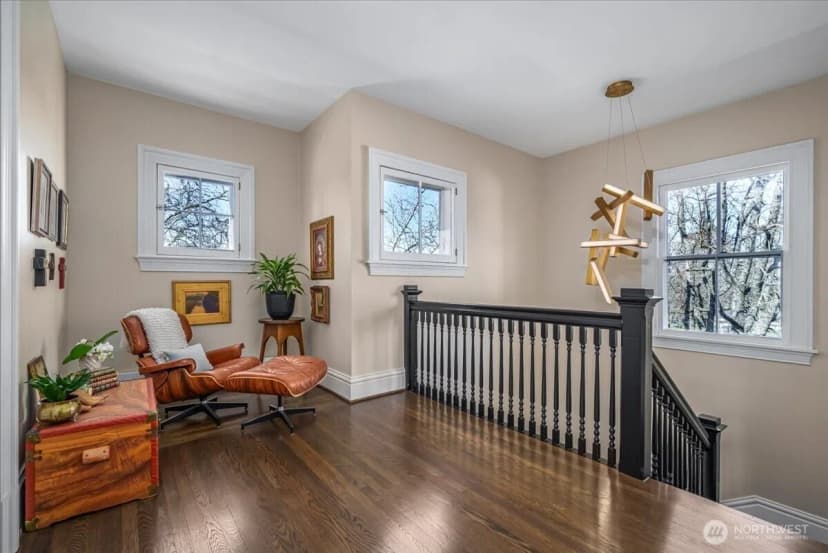 Property photo for 4200 Washington Avenue W, Seattle photo 17