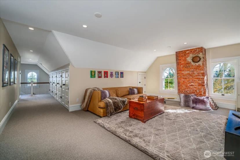 Property photo for 4200 Washington Avenue W, Seattle photo 28