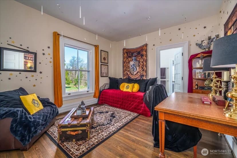 Property photo for 4200 Washington Avenue W, Seattle photo 25