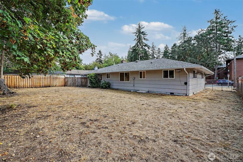 Property photo for 769 121st St S, Tacoma photo 27