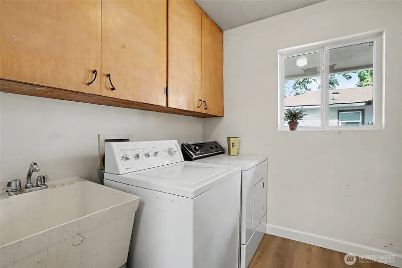 Property photo for 769 121st St S, Tacoma photo 11