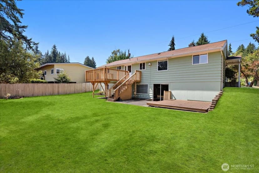 Property photo for 19233 83rd Place W, Edmonds photo 32