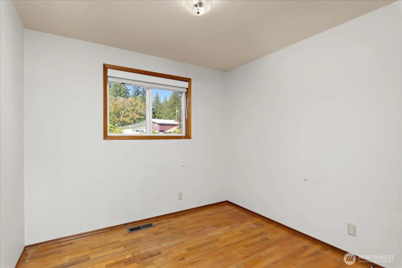 Property photo for 19233 83rd Place W, Edmonds photo 15