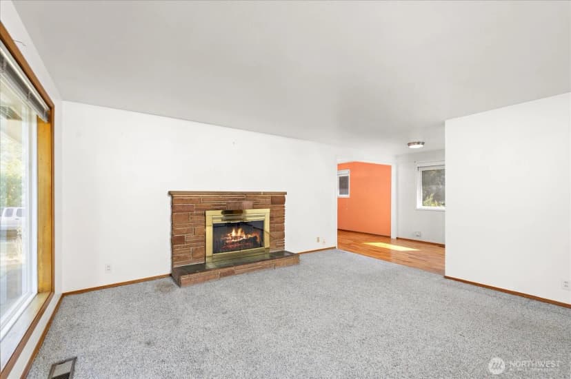 Property photo for 19233 83rd Place W, Edmonds photo 3